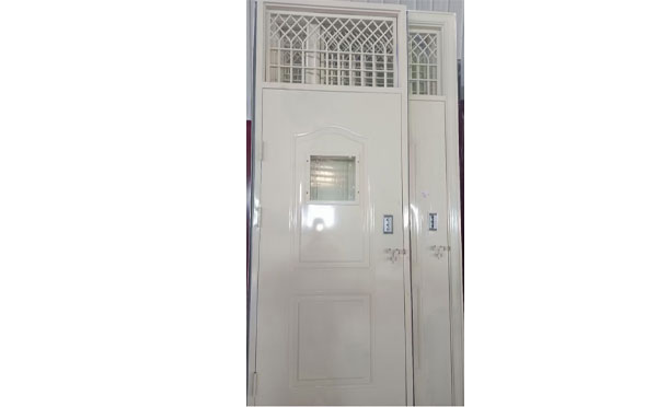 海原学校教室门