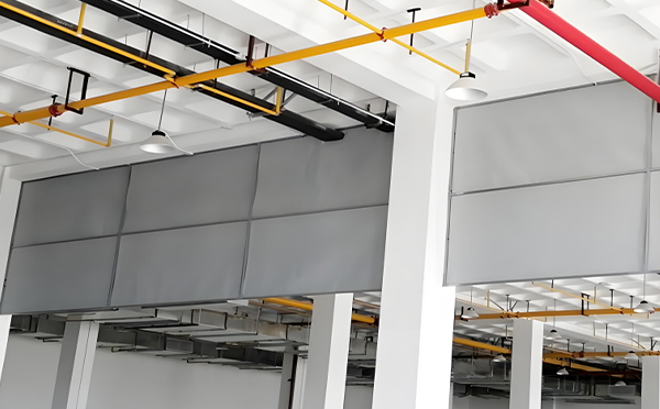 商场防烟分区常闭节点：海原挡烟垂壁高度与控制器接线图解