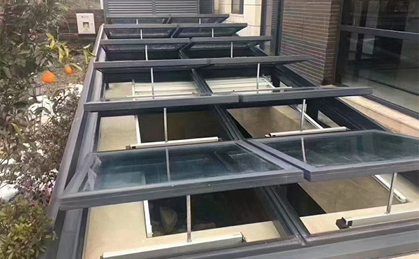 某轨道交通车辆维修车间海原排烟窗应用